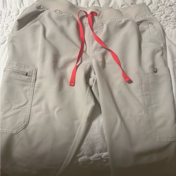 Figs Bone Scrub Pants women. Size medium petite. - Picture 3 of 3